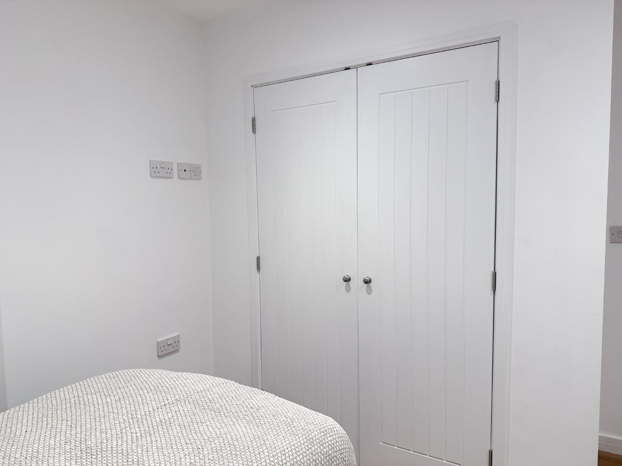 Spacious Modern 1 Bed Apartments In St Neots - Perfect For Contractors & Professionals - Free Parking - Wifi - Fully Equipped Kitchen - Smart Tv Ideal For Work Stays And Long Projects Extérieur photo