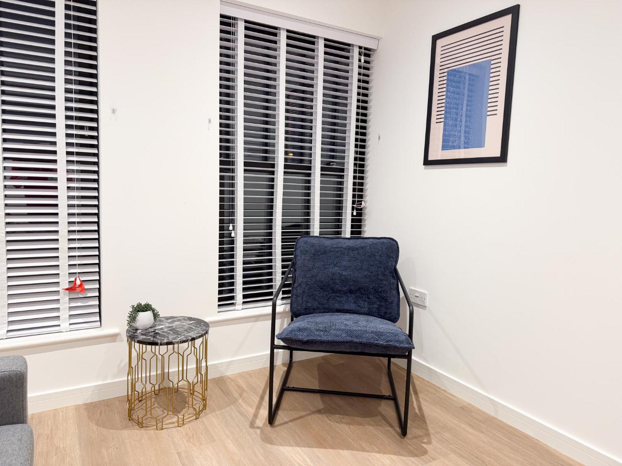 Spacious Modern 1 Bed Apartments In St Neots - Perfect For Contractors & Professionals - Free Parking - Wifi - Fully Equipped Kitchen - Smart Tv Ideal For Work Stays And Long Projects Extérieur photo
