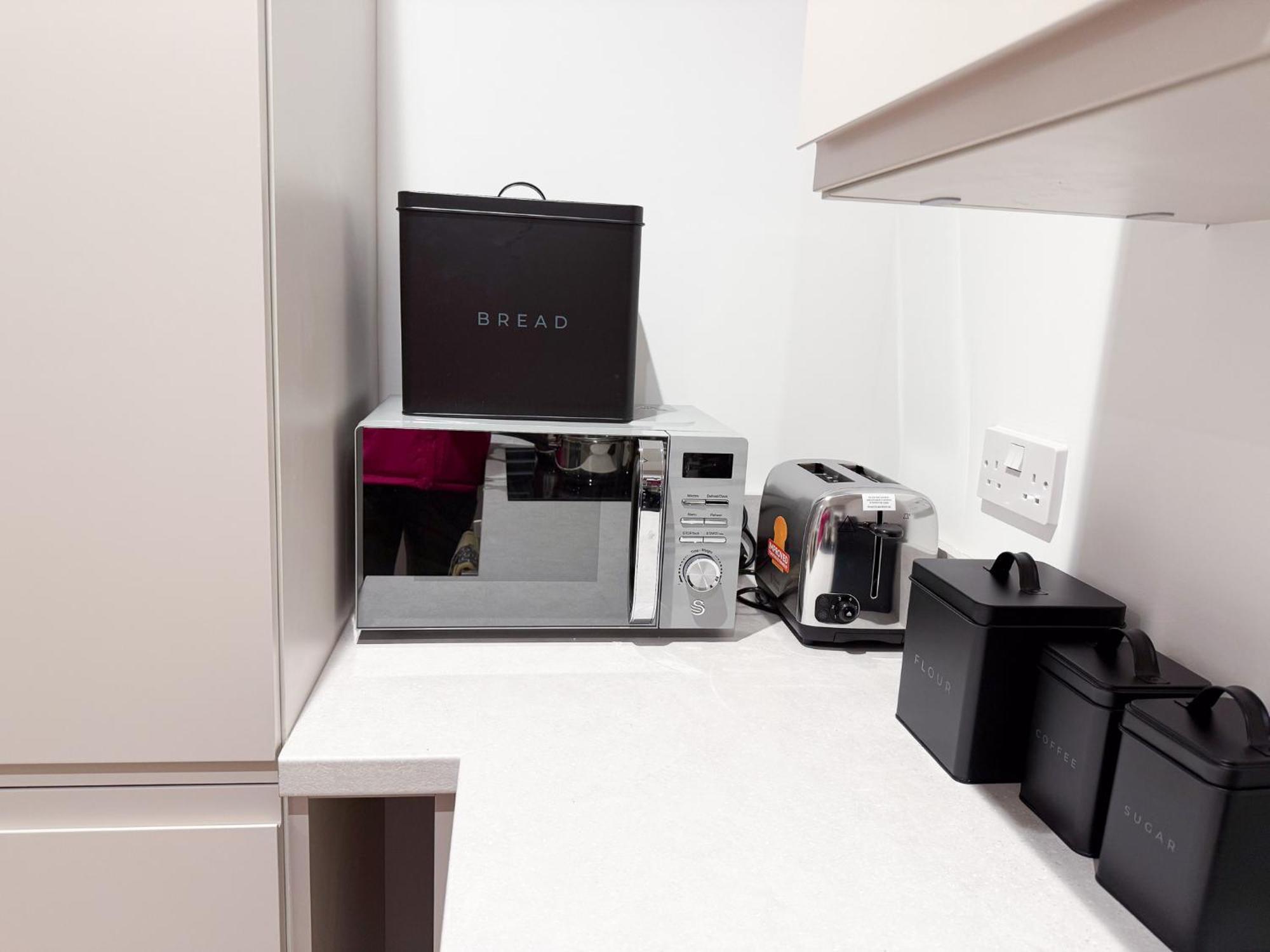 Spacious Modern 1 Bed Apartments In St Neots - Perfect For Contractors & Professionals - Free Parking - Wifi - Fully Equipped Kitchen - Smart Tv Ideal For Work Stays And Long Projects Extérieur photo