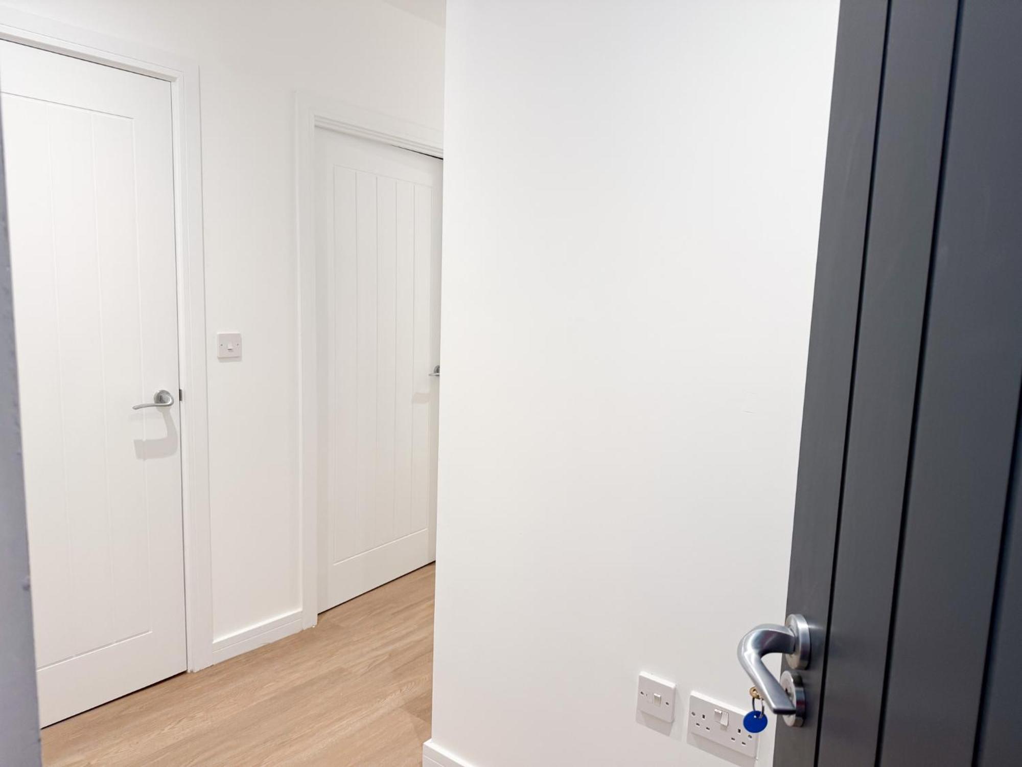 Spacious Modern 1 Bed Apartments In St Neots - Perfect For Contractors & Professionals - Free Parking - Wifi - Fully Equipped Kitchen - Smart Tv Ideal For Work Stays And Long Projects Extérieur photo