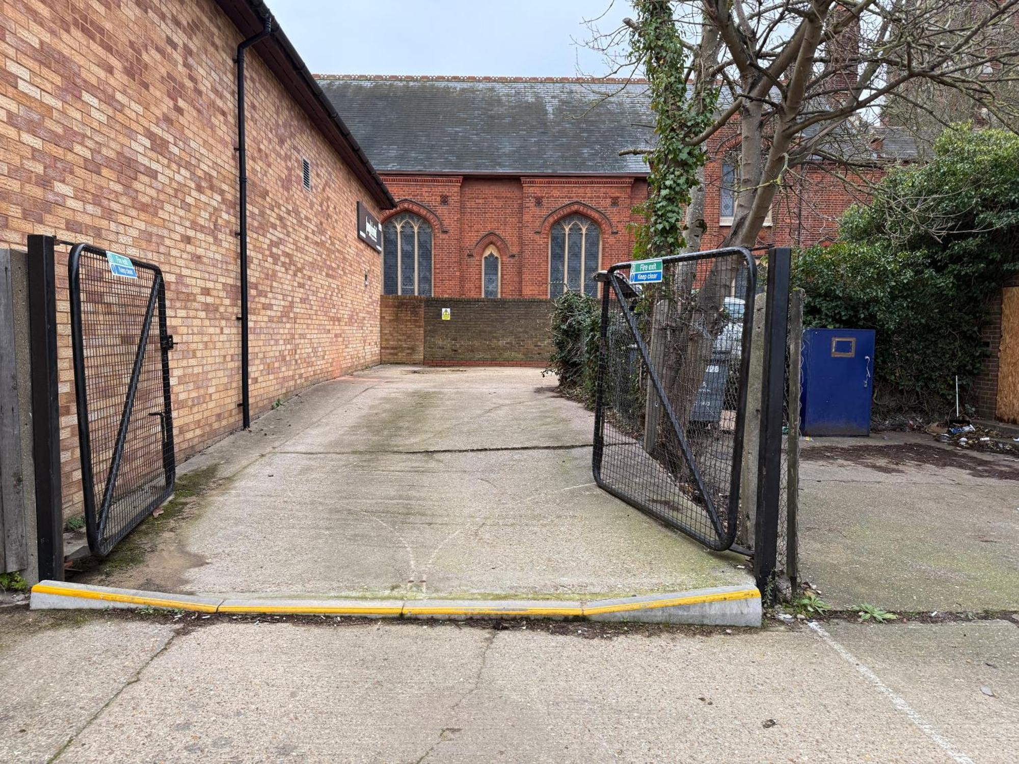 Spacious Modern 1 Bed Apartments In St Neots - Perfect For Contractors & Professionals - Free Parking - Wifi - Fully Equipped Kitchen - Smart Tv Ideal For Work Stays And Long Projects Extérieur photo